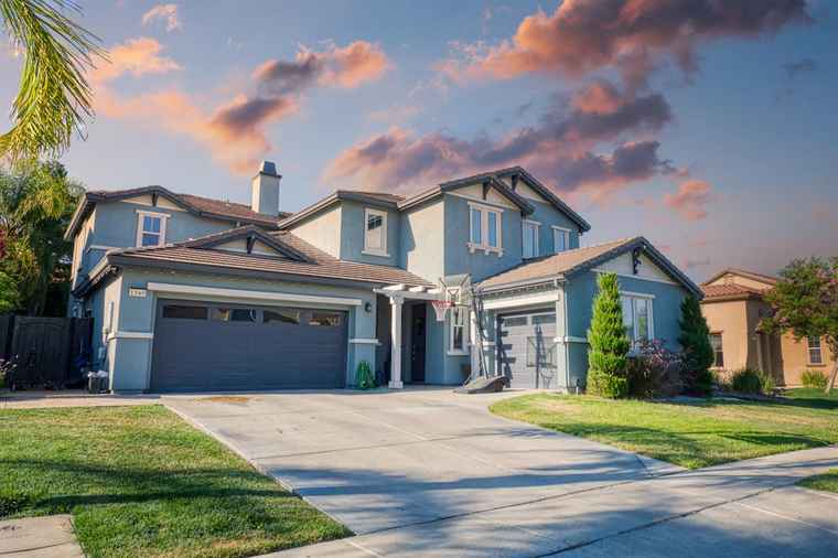 Photo of 1349 Alpine Creek Dr Patterson, CA 95363