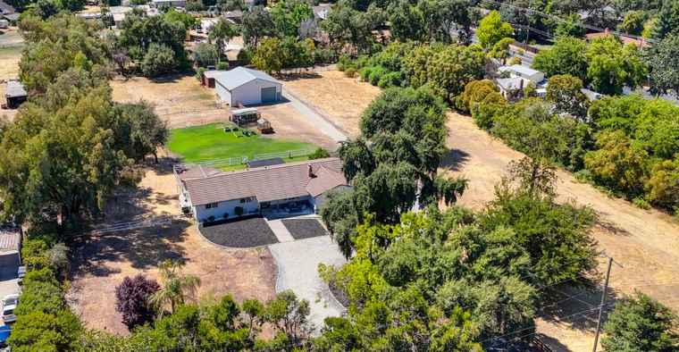 Photo of 8520 Pheasant Ridge Ln Orangevale, CA 95662