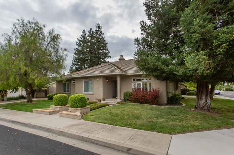 Photo of 1395 Valley View Dr Turlock, CA 95380