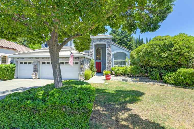 Photo of 172 John Henry Cir Folsom, CA 95630