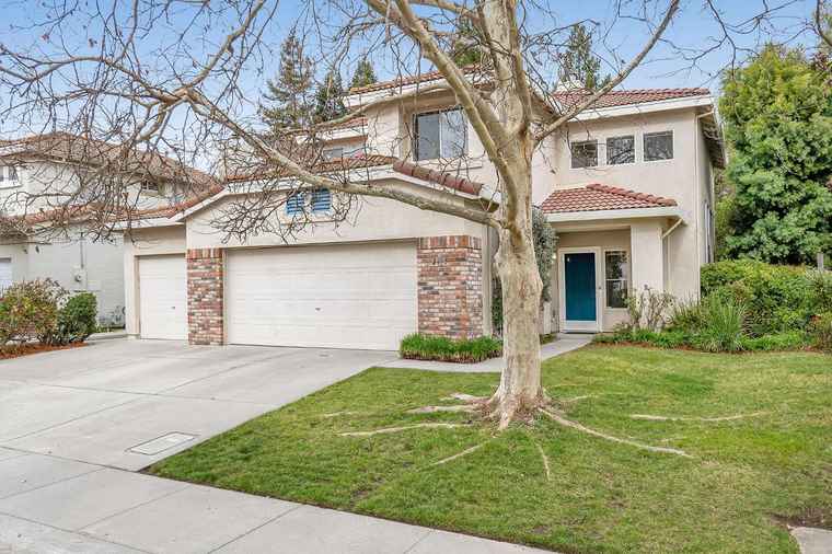 Photo of 2855 Mallorca Ln Davis, CA 95618