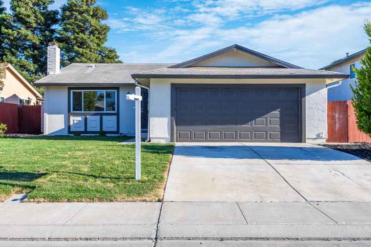 Photo of 1930 Mcpeak Ct Tracy, CA 95376