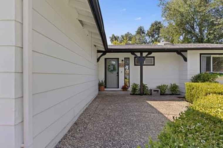 Photo of 4510 Northglen St Granite Bay, CA 95746