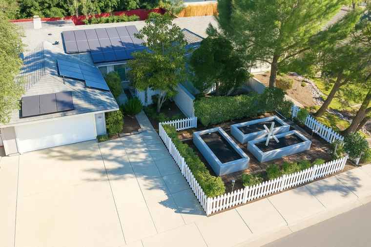 Photo of 8028 Vintage Way Fair Oaks, CA 95628