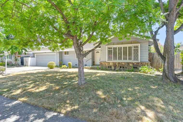 Photo of 6716 Rappahannock Way Carmichael, CA 95608