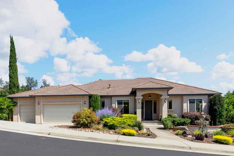 Photo of 763 Deerbrooke Trl Auburn, CA 95603