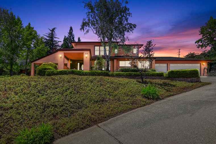 Photo of 265 Hidden Creek Dr Auburn, CA 95603