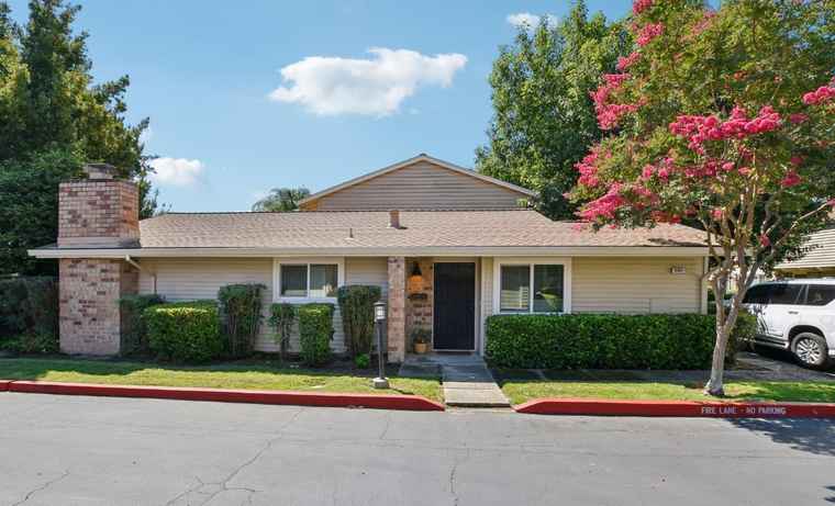 Photo of 8363 La Riviera Dr Sacramento, CA 95826