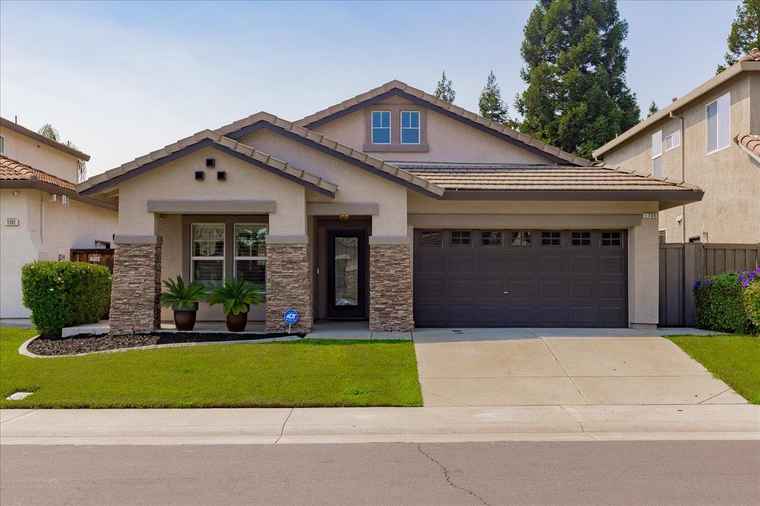 Photo of 1709 Fontenay Way Roseville, CA 95747
