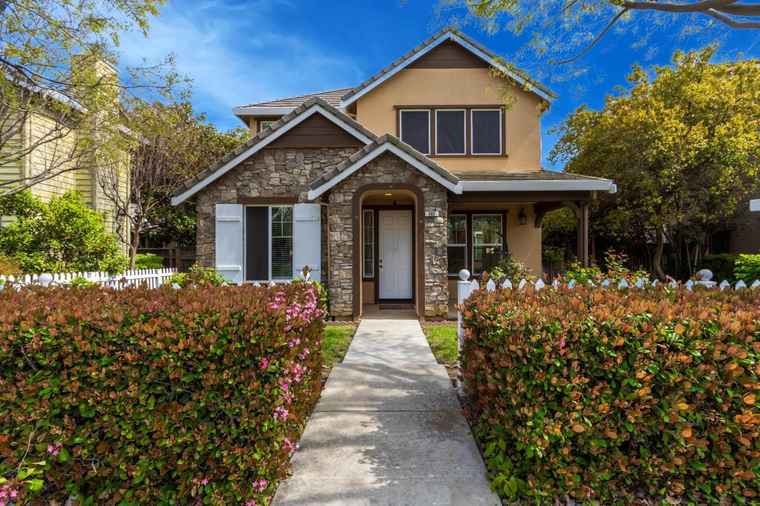 Photo of 382 S Central Pkwy Mountain House, CA 95391