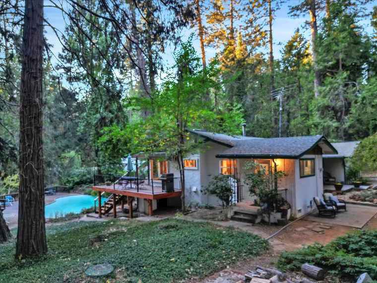 Photo of 14322 Meadow Dr Grass Valley, CA 95945