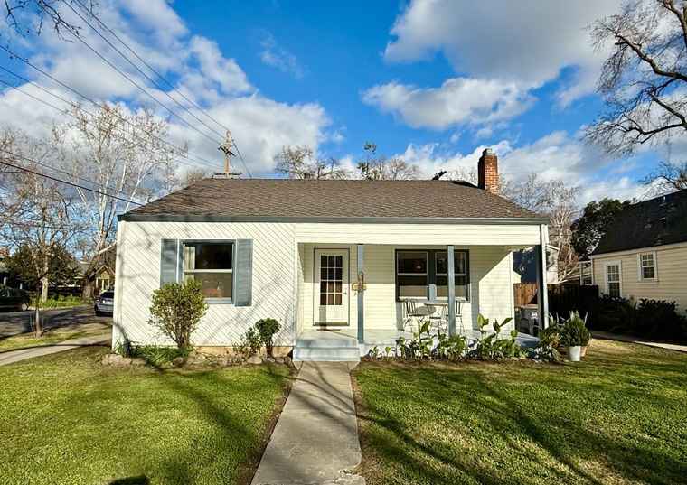 Photo of 646 F St Davis, CA 95616