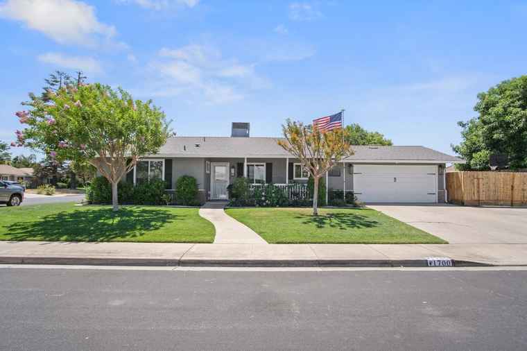 Photo of 1700 Joett Dr Turlock, CA 95380