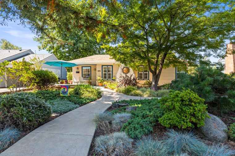 Photo of 275 Terrace St Auburn, CA 95603
