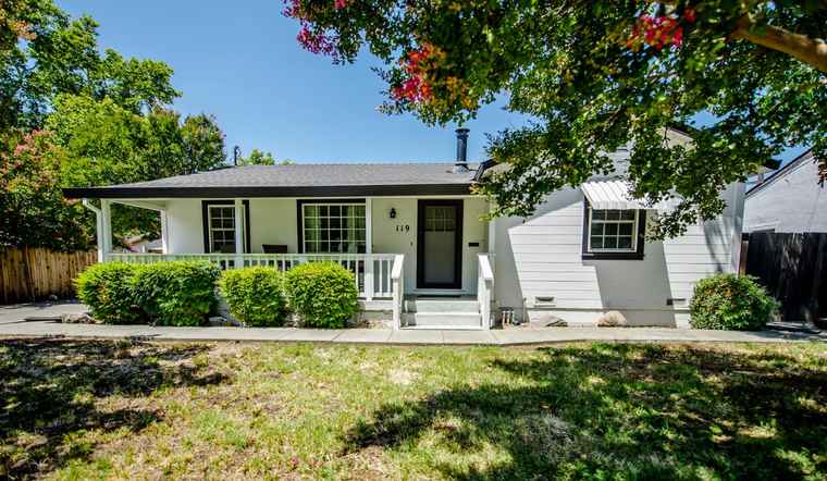 Photo of 119 Sutter St Woodland, CA 95695