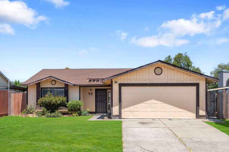 Photo of 95 Hermes Cir Sacramento, CA 95823