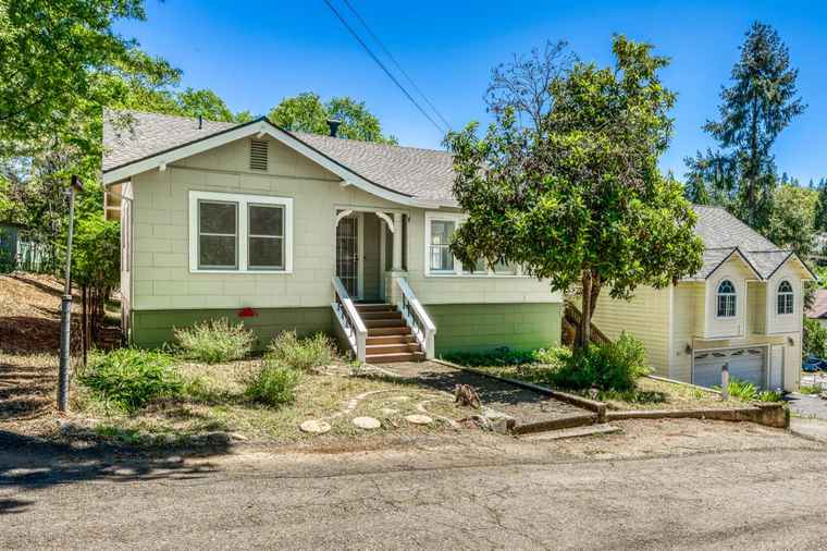 Photo of 3051 Meridian Ct Placerville, CA 95667