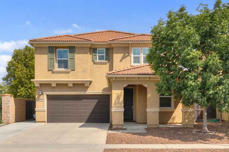Photo of 9961 Atrio Cir Elk Grove, CA 95757