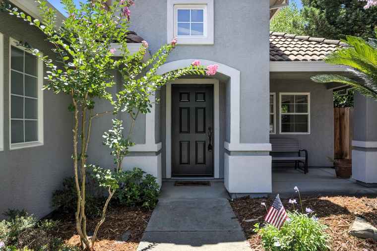 Photo of 100 Clydesdale Way Roseville, CA 95678
