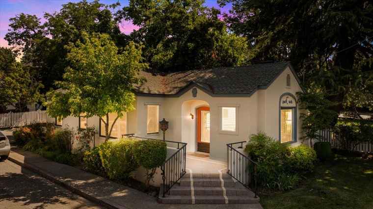 Photo of 216 Colfax Grass Valley, CA 95945