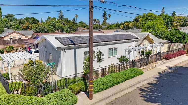 Photo of 115 Alvin St West Sacramento, CA 95605