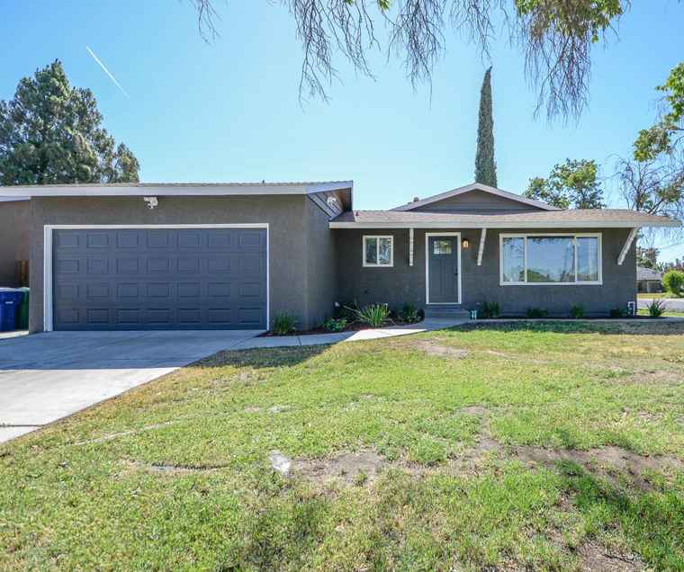 Photo of 1568 Alberta St Los Banos, CA 93635
