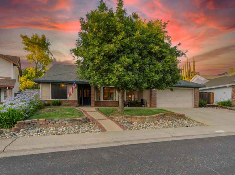 Photo of 1416 Kennedy Dr Roseville, CA 95678