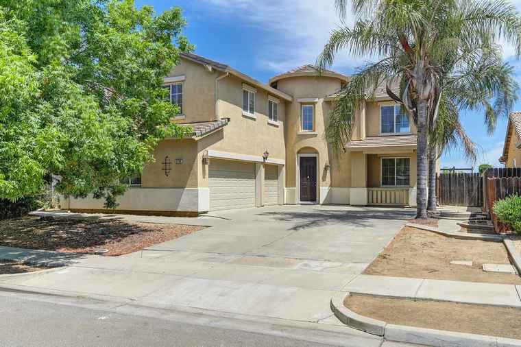 Photo of 1369 Buckskin Way Patterson, CA 95363
