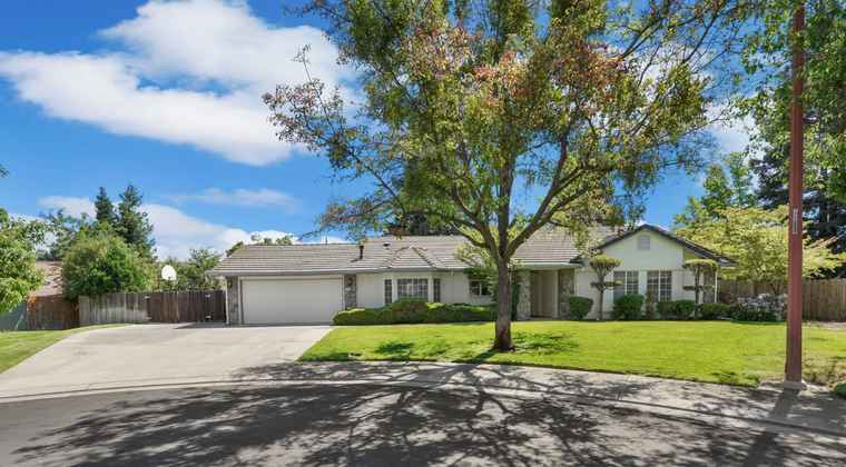 Photo of 9264 Twin Brooks Ln Stockton, CA 95219