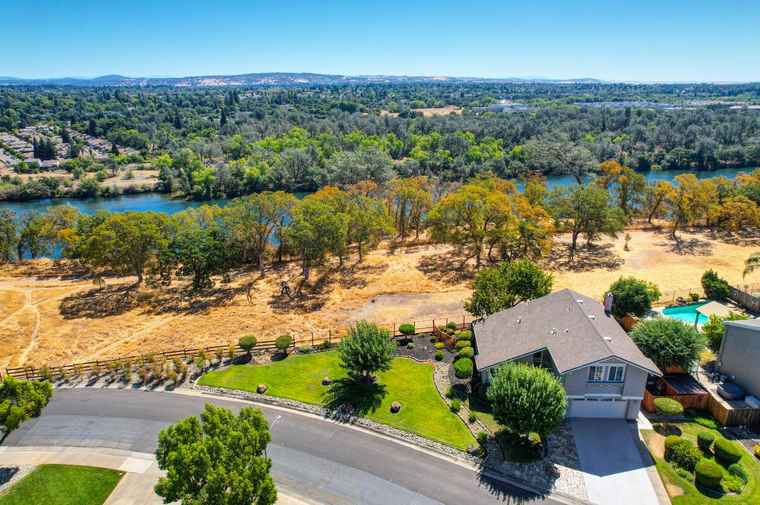 Photo of 9709 Snowberry Way Orangevale, CA 95662