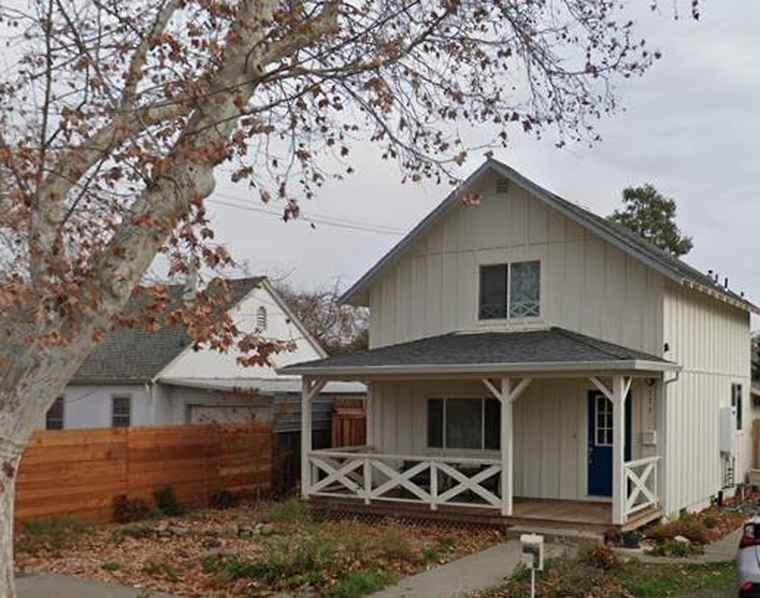 Photo of 111 College St Woodland, CA 95695