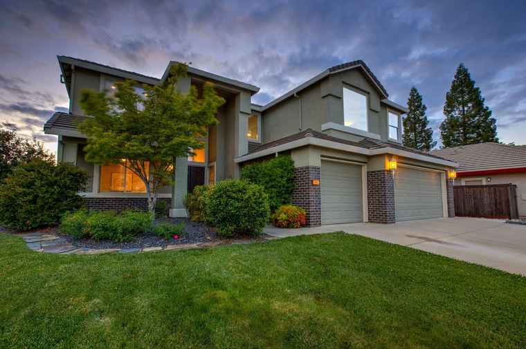 Photo of 408 Pearlstone Ct Roseville, CA 95747
