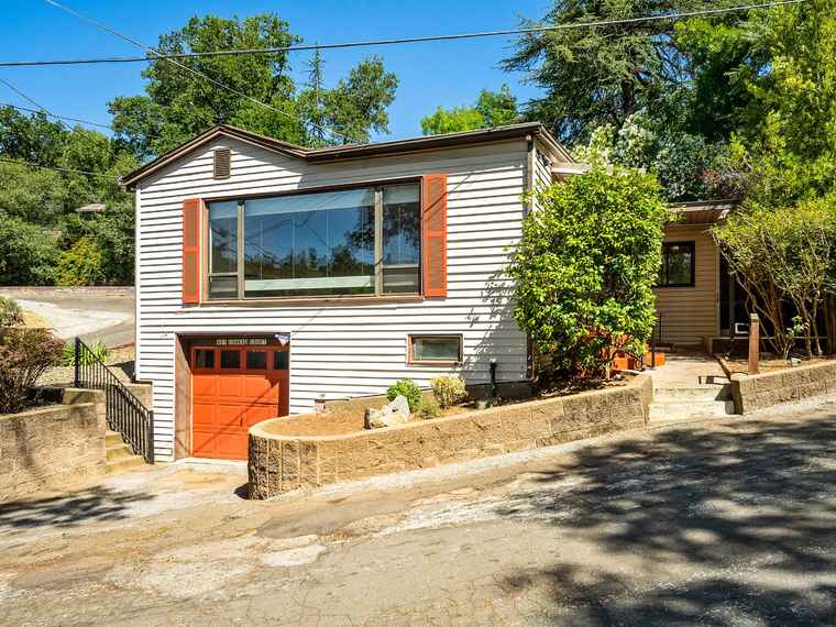 Photo of 881 Conrad Ct Placerville, CA 95667