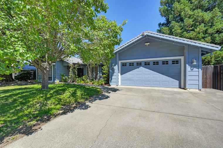 Photo of 6408 Almond Ave Orangevale, CA 95662