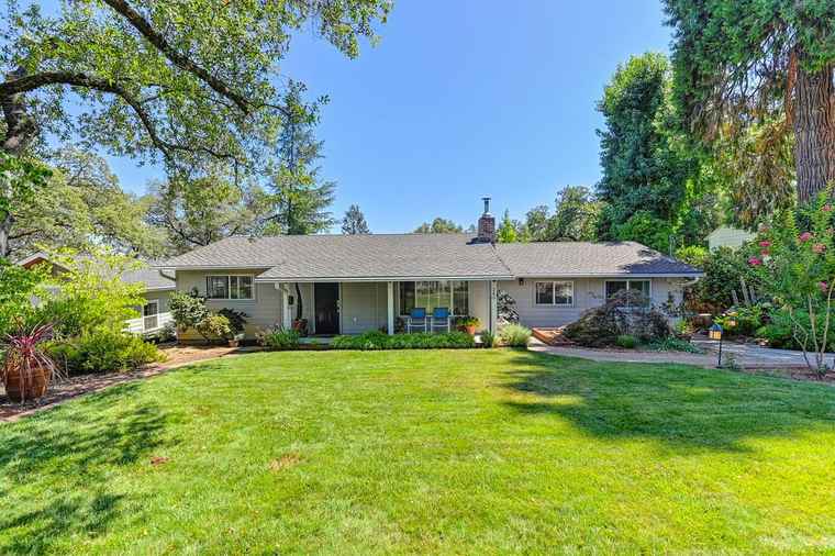 Photo of 260 Greenfield Ave Auburn, CA 95603
