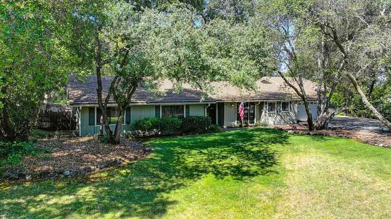 Photo of 6222 Lou Ct Granite Bay, CA 95746