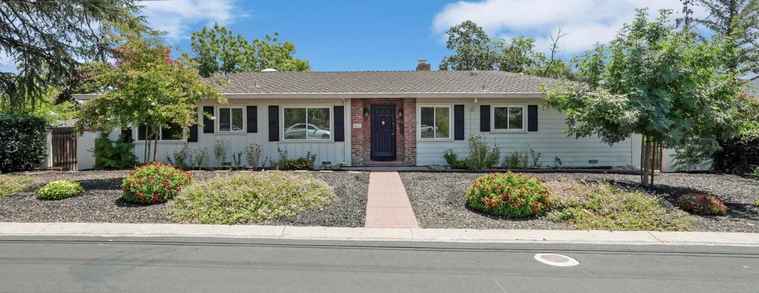 Photo of 411 King Rd Roseville, CA 95678