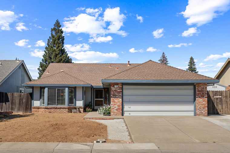 Photo of 1306 Pilgrims Dr Roseville, CA 95747
