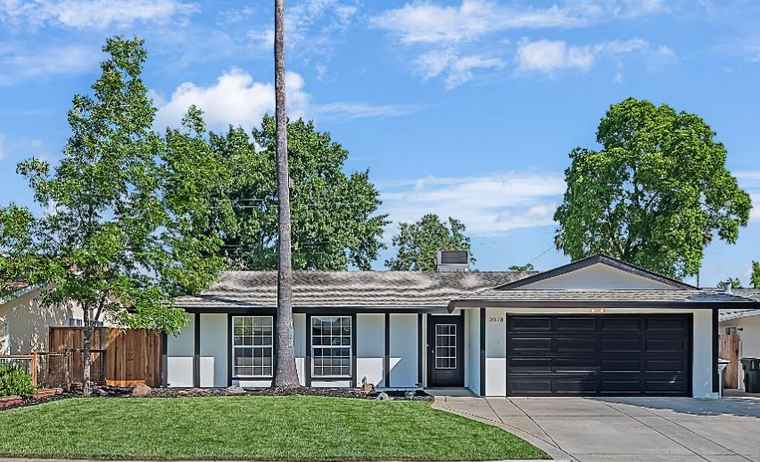 Photo of 2076 Kellogg Way Rancho Cordova, CA 95670