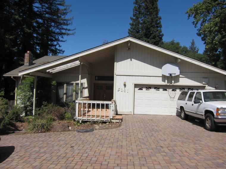 Photo of 5041 Buena Vista Ave Fair Oaks, CA 95628