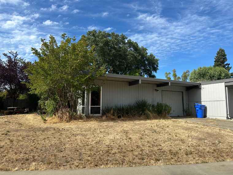 Photo of 9445 Ranch Park Way Elk Grove, CA 95624