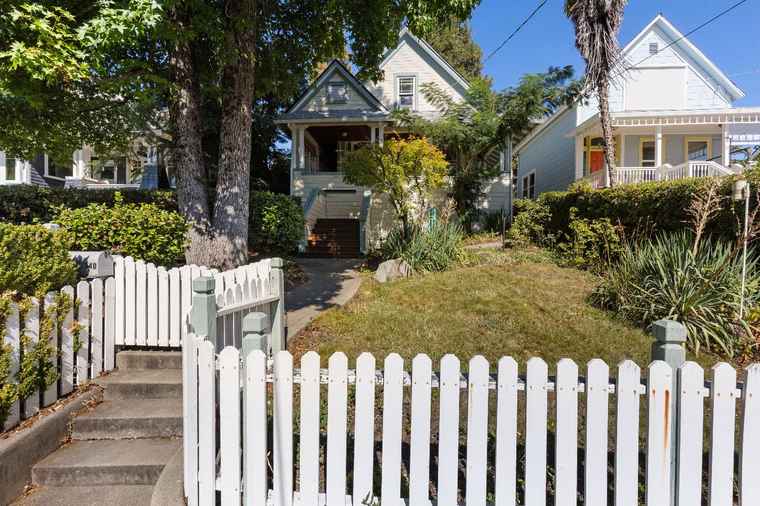 Photo of 340 S Church St Grass Valley, CA 95945