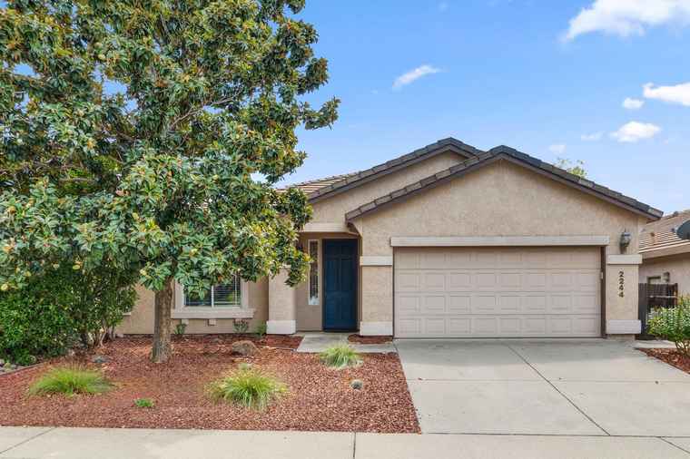Photo of 2244 Misty Hollow Ct Rocklin, CA 95765
