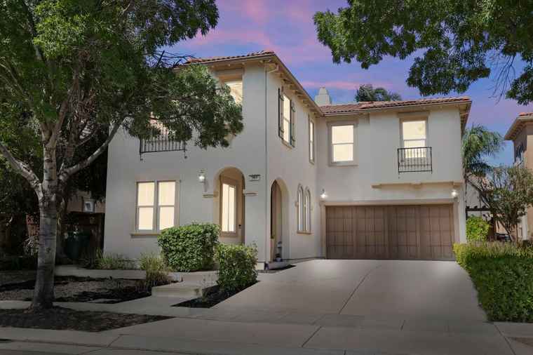 Photo of 261 W Prosperidad Way Mountain House, CA 95391