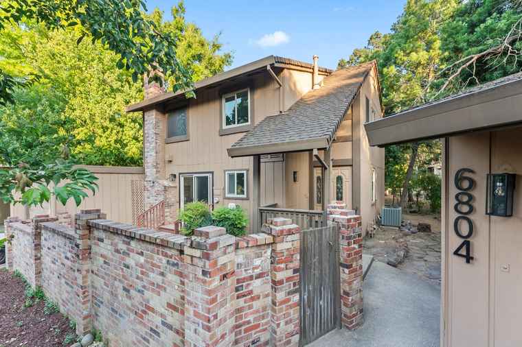 Photo of 6804 Madrea Ct Citrus Heights, CA 95621