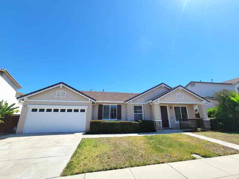 Photo of 1011 Muir Creek Dr Pittsburg, CA 94565