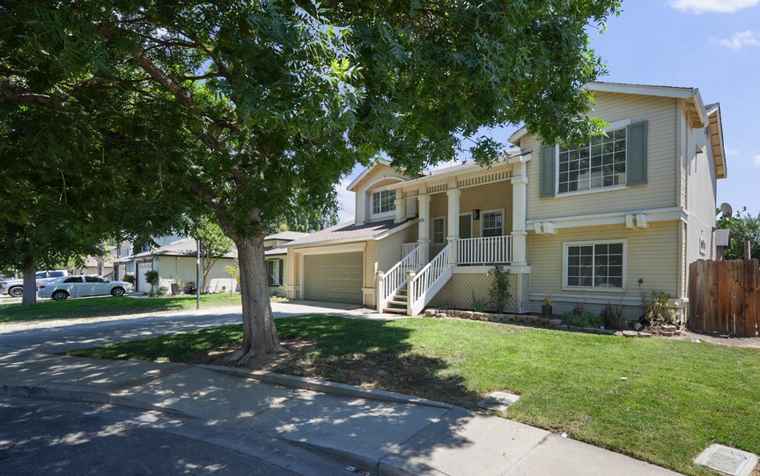 Photo of 572 Moray Way Patterson, CA 95363