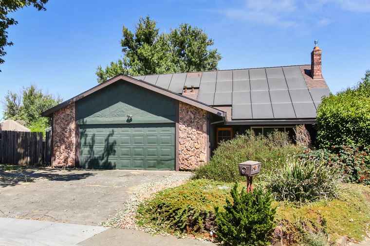 Photo of 3260 Gould Way Sacramento, CA 95827