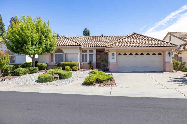 Photo of 4808 Pinecone Ln Roseville, CA 95747