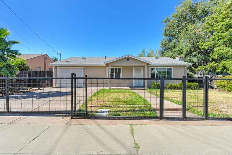 Photo of 1025 Alamos Ave Sacramento, CA 95815